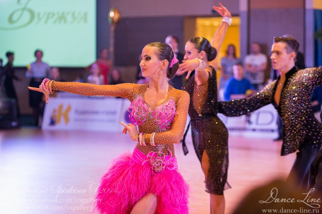 Танцевальный салон Dance Line с огромным удовольствием сообщает, что 13 апреля 2014 года в городе на Неве прошел один из ярких и красивейших турниров по спортивным бальным танцам – международный турнир "WDC AL Saint Petersburg Open Championship 2014"!